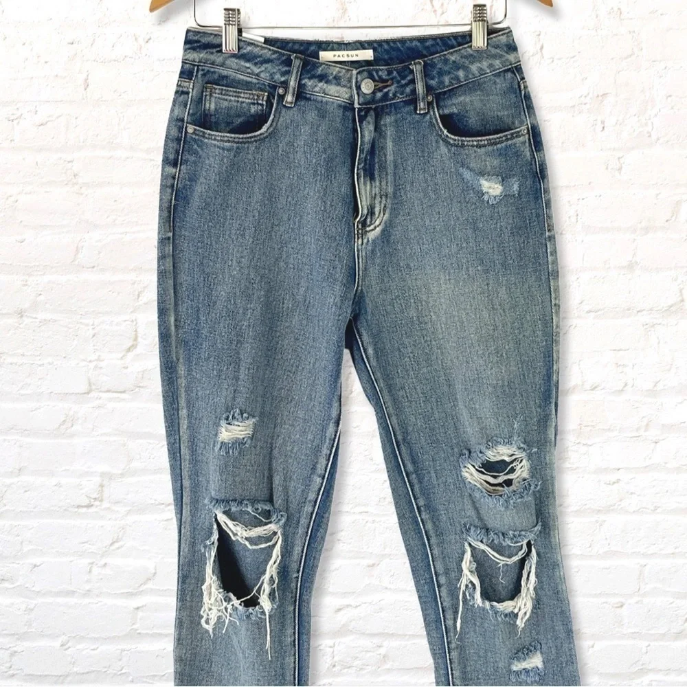 Pac Sun Womens Size 27 High Rise Mom Jean with Ripped Knees Light-Medium Wash